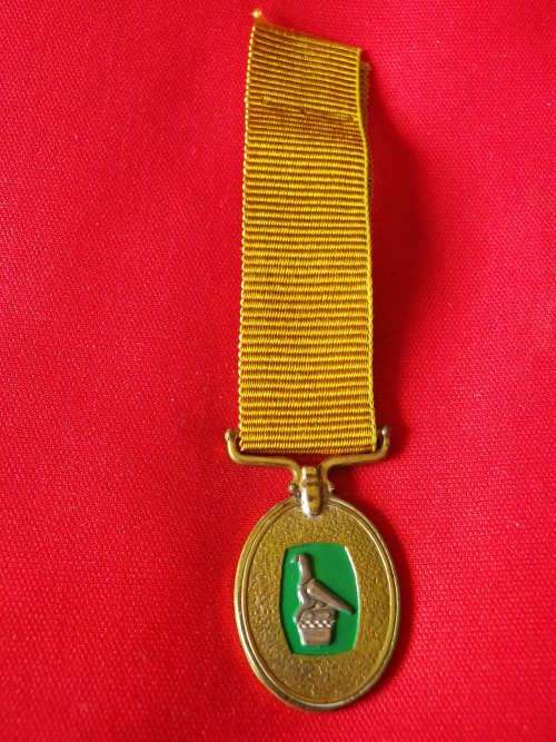 RHODESIAN BADGE OF HONOUR MEDAL - MINIATURE - WITH RIBBON - UDI PERIOD (4583)
