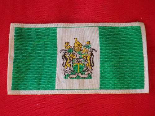RHODESIA - SILK FLAG , AS USED UNOFFICIALLY ON CAMO -   73 MM X 38 MM(5058)