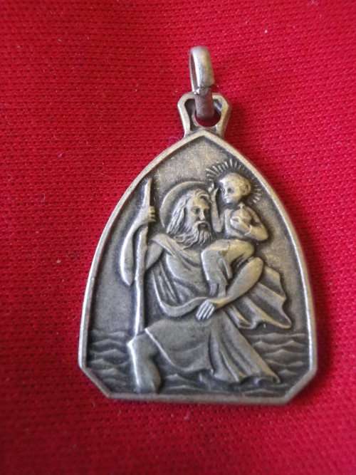 SA SPECIAL FORCES - TYPICAL SILVER ST CHRISTOPHER AS WORN BY SOME RECCES/PARAS - NO PROVENANCE (2517