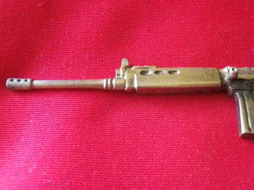 FN FAL MINIATURE (LENGTH 11 cm ) + WOODEN BLOCK MOUNT - 3D ELECTROPLATED ZINC CASTING (2186)