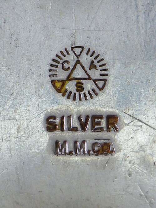 RHODESIA AFRICAN RIFLES - SILVER OFFICERS SLOUCH HAT BADGE - LUGS CUT OFF -  MADE MATTHEWS   (3217)