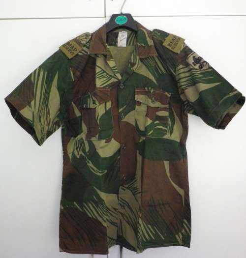 RHODESIAN CAMO S/SLEEVE SHIRT - INCLUDES VERY RARE EMBROIDERED RECCE SHOULDER FLASH SEE BELOW.(3232)
