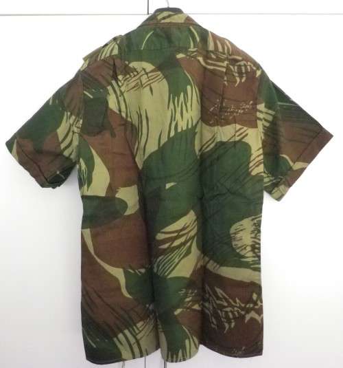 RHODESIAN CAMO S/SLEEVE SHIRT - INCLUDES VERY RARE EMBROIDERED RECCE SHOULDER FLASH SEE BELOW.(3232)