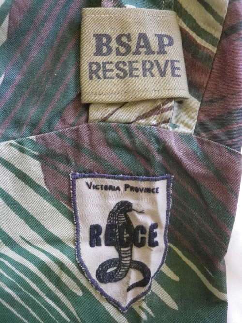 RHODESIAN CAMO S/SLEEVE SHIRT - INCLUDES VERY RARE EMBROIDERED RECCE SHOULDER FLASH SEE BELOW.(3232)