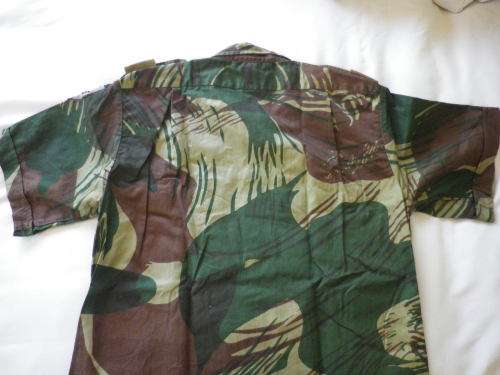 RHODESIAN CAMO S/SLEEVE SHIRT - INCLUDES VERY RARE EMBROIDERED RECCE SHOULDER FLASH SEE BELOW.(3232)