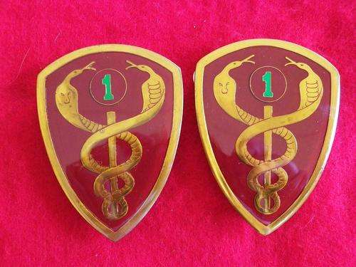 SA ARMY- PAIR OF NO 1 FIELD AMBULANCE METAL + ENAMEL FLASHES -  BORDER WAR PERIOD