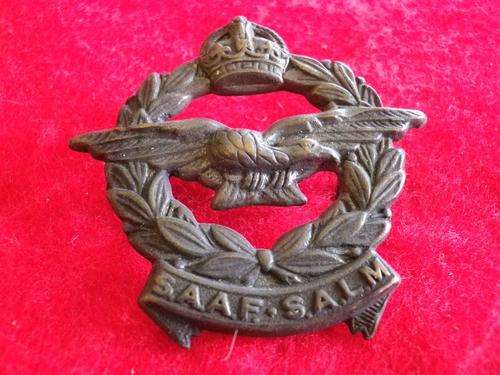 SOUTH AFRICA - SA AIR FORCE BLACKENED BRASS CAP BADGE, PROBABLY WW2.
