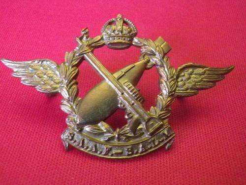 SOUTH AFRICAN AIR FORCE -  NAVIGATOR / AIRGUNNER BRONZE BREVET BADGE 1937 VERY GOOD CONDITION - RARE