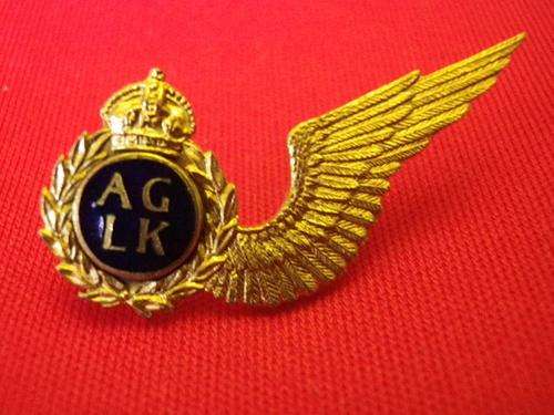 SOUTH AFRICAN AIR FORCE -  AIR GUNNERS K/C GILDING METAL + ENAMEL MESS DRESS HALF WING PRE REPUBLIC