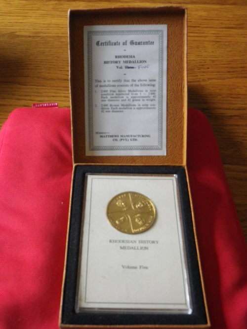RHODESIAN HISTORY MEDALLION VOLUME 5. BRONZE, INTERNAL SETTLEMENT. ORIGINAL BOX+ UDI PROCLAMATION 91