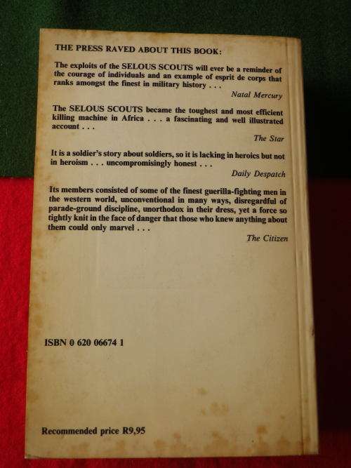 RHODESIA - SELOUS SCOUTS TOP SECRET WAR PAPERBACK - SIGNED BY LT. COL. RON REID DALY.  - HAS FOXING