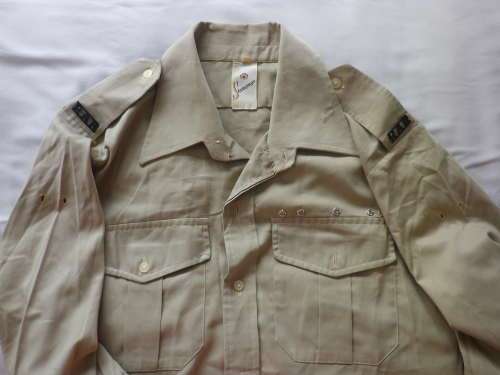 RHODESIAN ARMY -"SANDS" TROUSERS + SHIRT WITH RAR SHOULDER TITLES - BELONGED TO EX RAR MEMBER (3274)