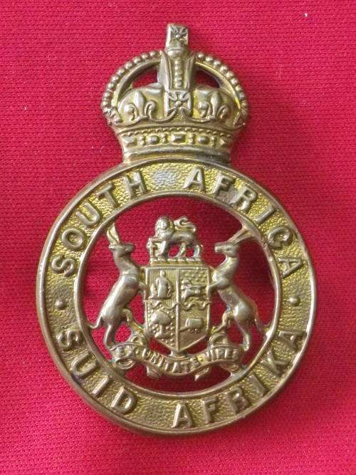 SA - INSTRUCTIONAL CORPS "S" TYPE BRASS CAP BADGE    (299)