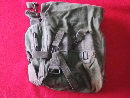 RHODESIAN ARMY ISSUED RIGHT HAND KIDNEY POUCH     (5559)