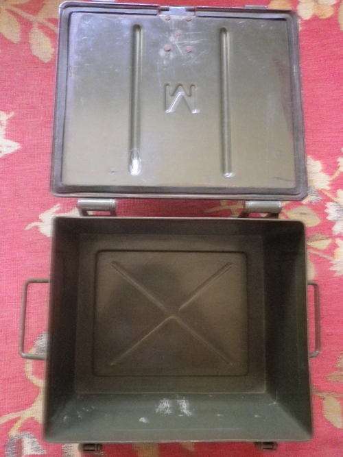 SOUTH AFRICA METAL AMMO BOX - FN 7.62mm BALL ROUNDS - 1962 - 31.5 cmX29.5cmX18cm WEIGHT 7.15 Kgs