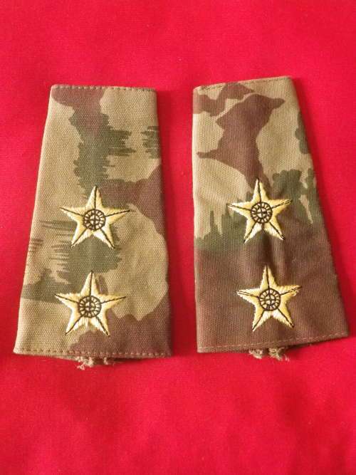 SA POLICE - LIEUTENANT CAMO PAIR EPAULETTE SLIPS ONS (6096)
