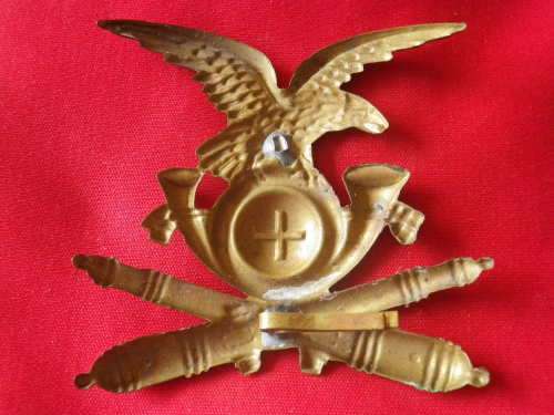 ITALIAN FASCIST WW2 MOUNTAIN ARTILLERY REGT (SCHOOL) BRASS HELMET PLATE - I PRONG MISSING (6109)