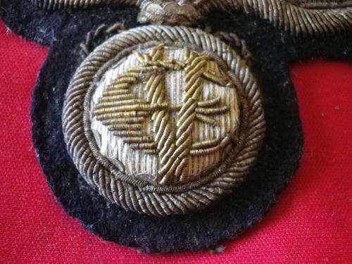 ITALIAN - WW2 CARABINIERI / MILITARY POLICE OFFICERS BULLION HEADDRESS BADGE      (6216)