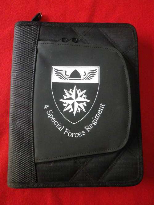 SANDF - 4 SPECIAL FORCES REGT. WRITING CASE - AS NEW  - MADE ELLEVEN       (4160)