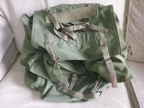 RHODESIAN ARMY - RUCKSACK - MADE IN RHODESIA - GOOD CONDITION - INSCRIBED - SCARCE   (6281)