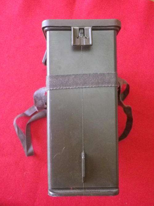 SADF - AMMO BOX, BROWN PLASTIC   "7.62 BELT VICKERS STRIPLESS"       (4152)