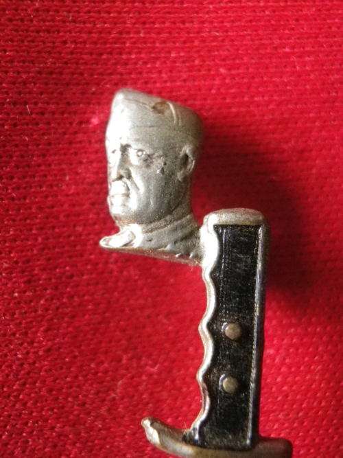 ITALY - ITALIAN  WW2 FACIST DAGGER + MUSSOLINI PIN BADGE - POSSIBLY MVSN MILITIA  - RELISTED (3578)