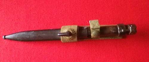 SOUTH AFRICA / RHODESIA - R1 / FN  BAYONET IN PLASTIC SCABBARD (MADE BELGIUM) + FROG      (4285)