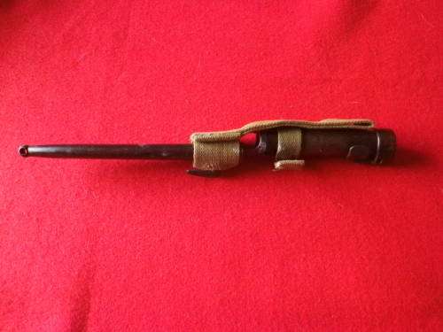 SOUTH AFRICA / RHODESIA - R1 / FN  BAYONET IN PLASTIC SCABBARD (MADE BELGIUM) + FROG      (4285)