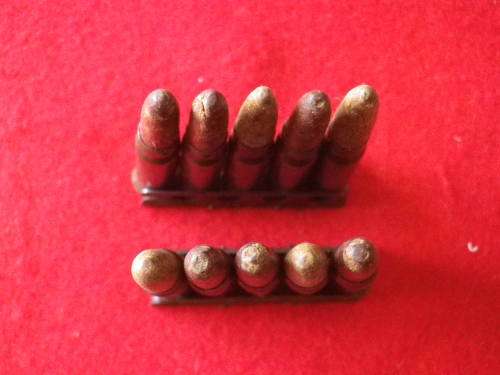 RHODESIAN ARMY ISSUED 2 X CLIPS OF .303 DRILL ROUNDS WITH ORIGINAL WOOD HEADS - SEE BELOW  (2242)