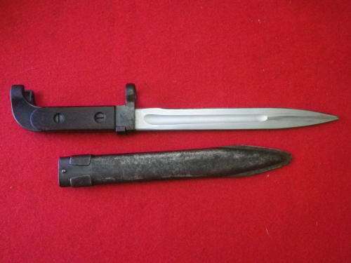 RHODESIAN BUSH WAR PICK UP - AK 47 KNIFE BAYONET + METAL SCABBARD - ROMANIAN?  BLADE 20.2cm (4323)