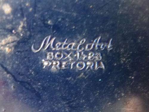 ROYAL AUTOMOBILE CLUB QC NUMBERED CAR BADGE - RHODESIA / SA - MADE METAL ART PTA.- RELISTED   (6503)