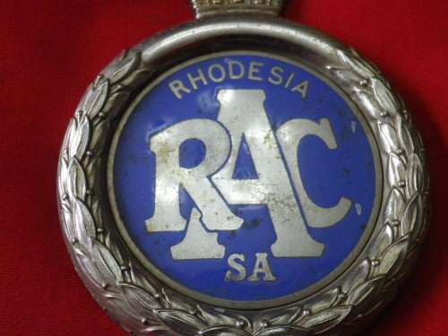 ROYAL AUTOMOBILE CLUB QC NUMBERED CAR BADGE - RHODESIA / SA - MADE METAL ART PTA.- RELISTED   (6503)