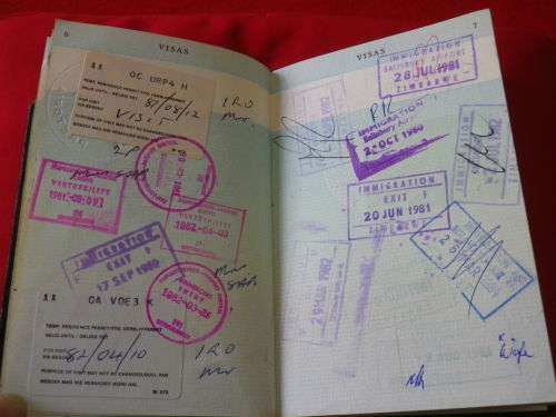 DUEL BRITISH PASSPORT - ISSUED TO 2 RHODESIAN CITIZENS EXPIRED 1975 EXTENDED 1985 (6520)