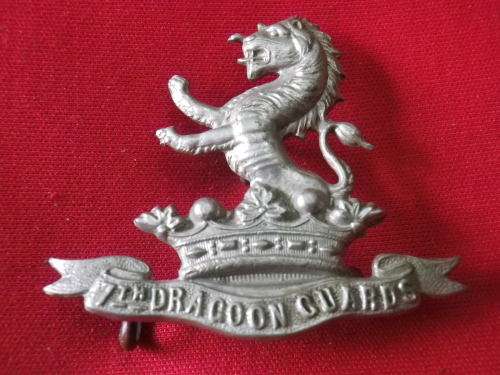GB - 7th DRAGOON GUARDS - WM CAP BADGE - 3 LUGS      (6562)
