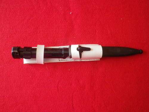 RHODESIAN ARMY - WHITE PLASTIC FROG + FN / RI BAYONET - AS WORN BY RLI WITH PARADE DRESS    (7181)