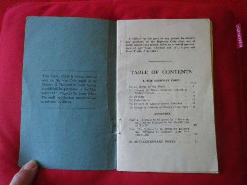 SOUTHERN RHODESIA - THE HIGHWAY CODE - 1937  30 Pgs.   (3818)