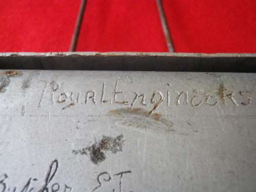 SA/GB - WW2 MESS TINS WITH MANY ENGRAVINGS SEE BELOW - OWNER?  R HERNE RE   (536)