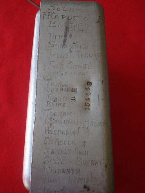 SA/GB - WW2 MESS TINS WITH MANY ENGRAVINGS SEE BELOW - OWNER?  R HERNE RE   (536)
