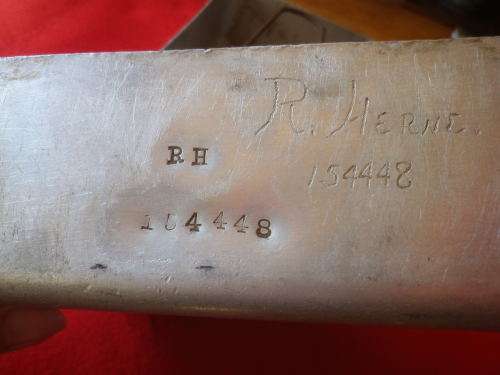 SA/GB - WW2 MESS TINS WITH MANY ENGRAVINGS SEE BELOW - OWNER?  R HERNE RE   (536)