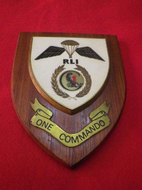 RHODESIA  - RLI 1 COMMANDO PLAQUE IN ORIGINAL BOX     (3905)