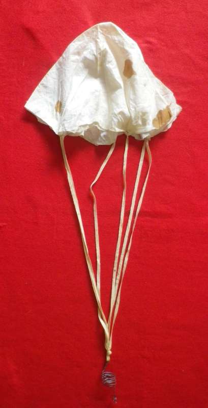 RHODESIA /SA - 1000Ft ICARUS ILLUMINATING FLARE PARACHUTE - GOOD DISPLAY   (4614)