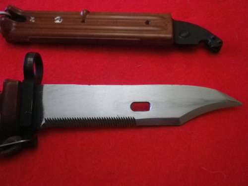 RHODESIAN WAR PICK UP - RUSSIAN  KNIFE BAYONET + SCABBARD - ALL BAKELITE PATT. FOR  AKM (4628)