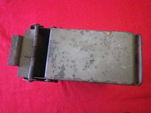 SA / RHODESIA - METAL AMMO BOX  - 7.62 X 200 ROUNDS BELTED - USED IN ARMOURED VEHICLES   (4591)