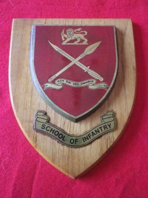 RHODESIAN SCHOOL OF INFANTRY PLAQUE - UNCOMMON -  (7498)