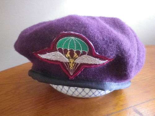 SANDF - 1 PARA  REGT. BERET - AS NEW - MADE STEPAHEAD 2009  - SIZE 57     (2624)