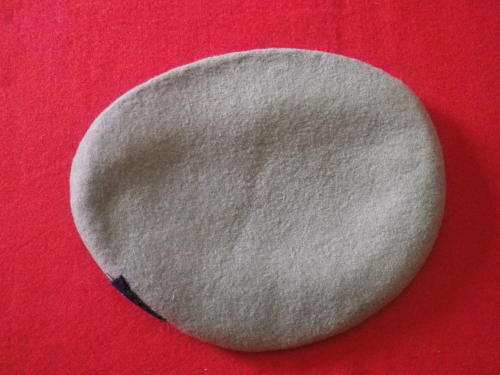 BRITISH SAS BERET, AS FOUND IN A RHODESIAN MILITARY LOT - PROVENANCE UNKNOWN - RIM 53cm/20.75"(7533)