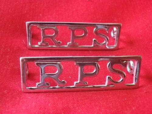 RHODESIA PRISON SERVICES - PAIR OF CHROMED SHOULDER TITLES     (7559)