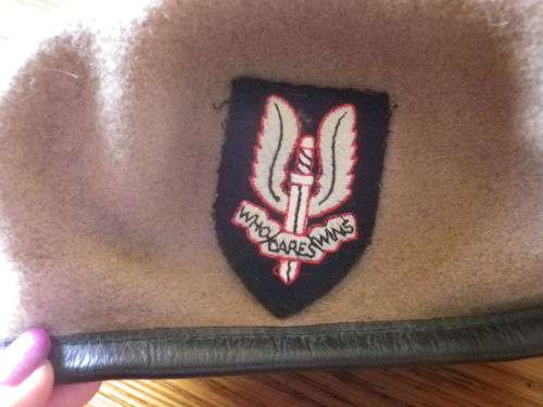 BRITISH SAS BERET, AS FOUND IN A RHODESIAN MILITARY LOT - PROVENANCE UNKNOWN - RIM 53cm/20.75"(7533)