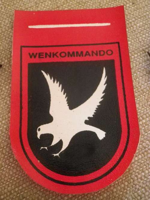 AWB BODYGUARD BERET BADGE + WENKOMMANDO SHOULDER FLASH & RANK  - RARE LOT  (2705)
