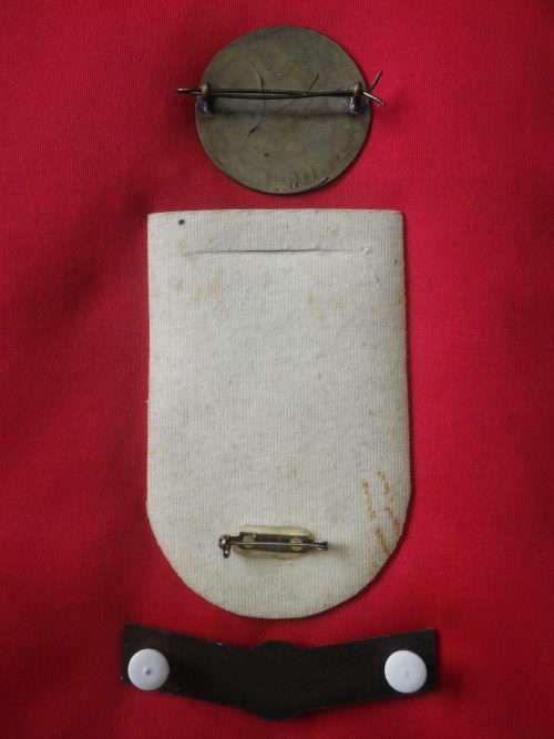 AWB BODYGUARD BERET BADGE + WENKOMMANDO SHOULDER FLASH & RANK  - RARE LOT  (2705)